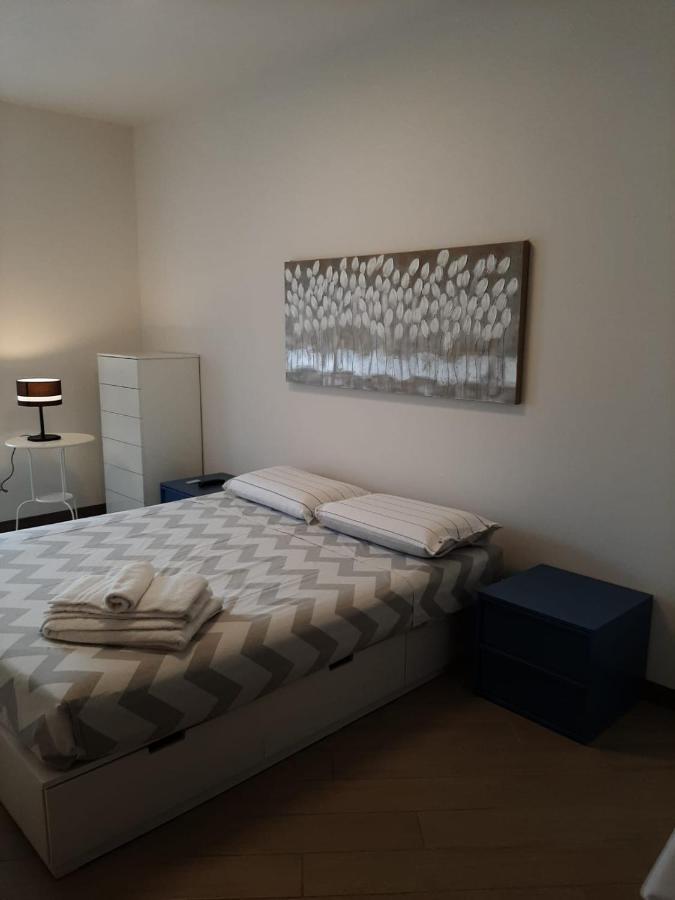 Bmp Apartment Deluxe 2 Jacuzzi Riscaldata Privata Vista Lago Di Garda Бренцоне-суль-Гарда Екстер'єр фото