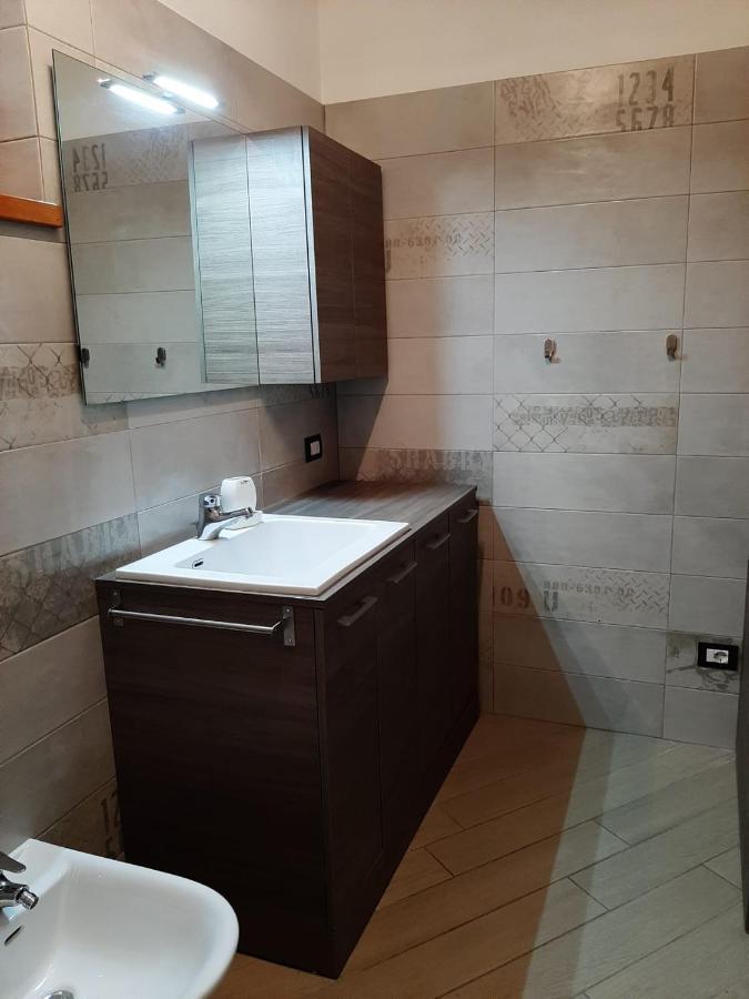 Bmp Apartment Deluxe 2 Jacuzzi Riscaldata Privata Vista Lago Di Garda Бренцоне-суль-Гарда Екстер'єр фото