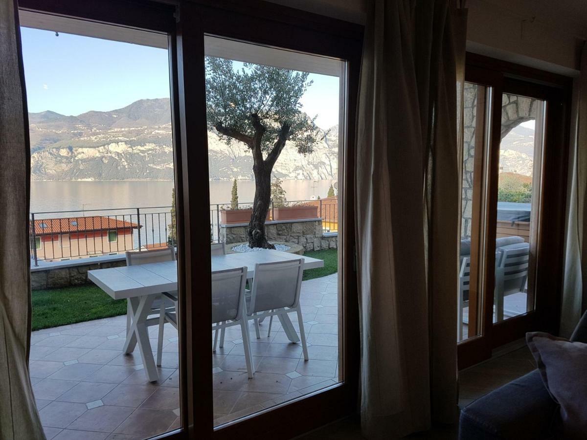 Bmp Apartment Deluxe 2 Jacuzzi Riscaldata Privata Vista Lago Di Garda Бренцоне-суль-Гарда Екстер'єр фото