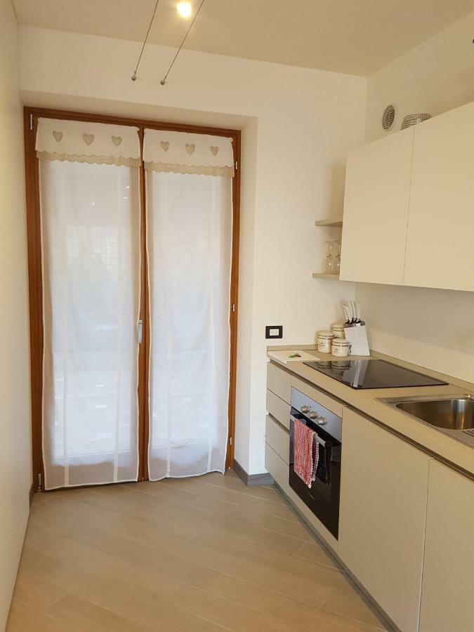 Bmp Apartment Deluxe 2 Jacuzzi Riscaldata Privata Vista Lago Di Garda Бренцоне-суль-Гарда Екстер'єр фото